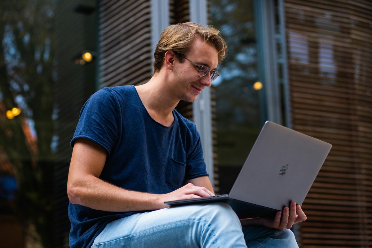 Como lidar com feedbacks de clientes: o que ninguém te conta