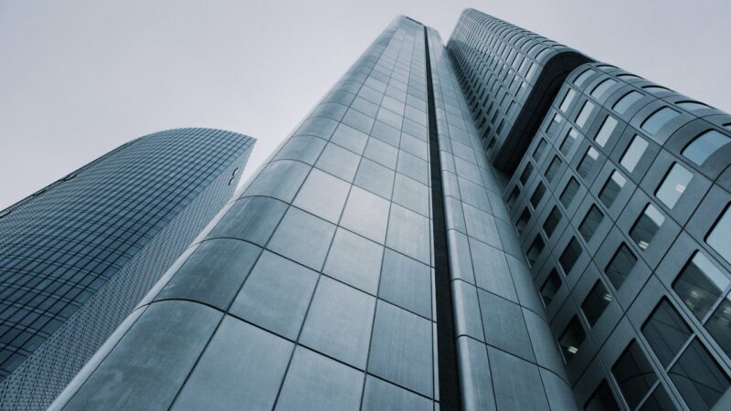 Estratégias de gestão de ativos: 9 que garantem longevidade de infraestruturas!