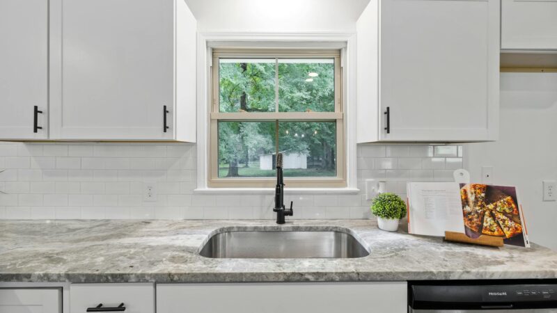 Pia Brilhando Sem Esforço: O Guia Definitivo para uma Rotina de Limpeza Impecável