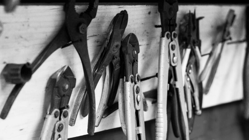 Manutenção Preventiva da Casa: O Guia Definitivo para Economizar Dinheiro e Tempo